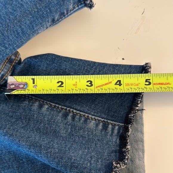 Signature by Levi Strauss Denim Blue Women's Shorts NWT - Picture 5 of 5